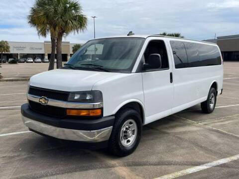 Shuttle van 14 passenger